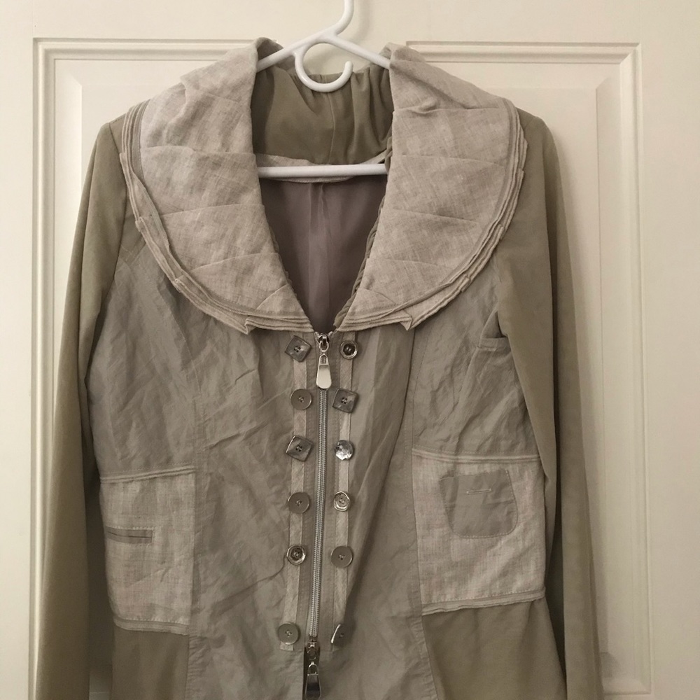 SoLo HODA Light Beige Lined Dress Jacket Size 8